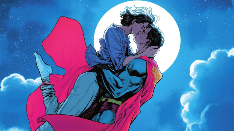 Superman and Lois Lane kiss